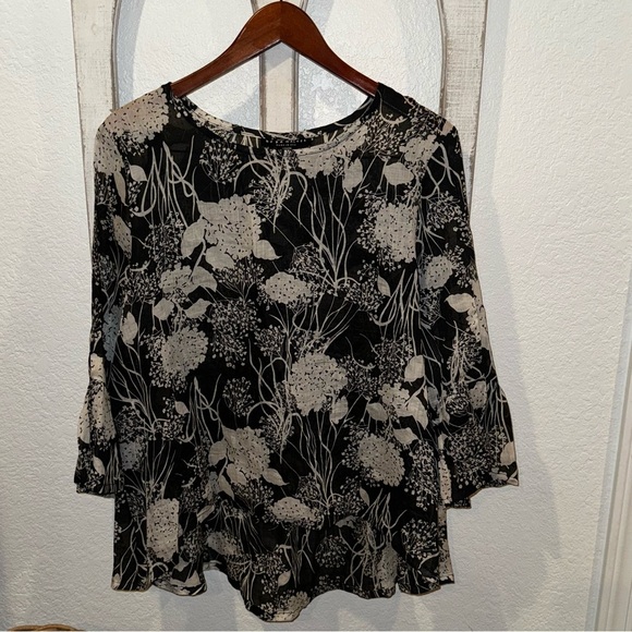 Bryn Walker 100% Ramie Black Ivory Floral Print Bell Sleeve High Lo Blouse Large - Picture 1 of 9